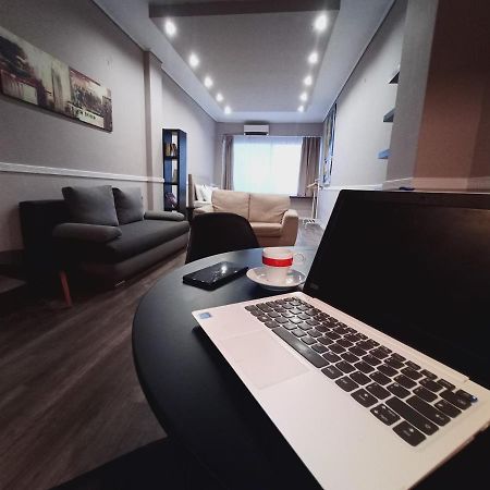Ermou & Athinas Suites In Monastiraki أثينا المظهر الخارجي الصورة